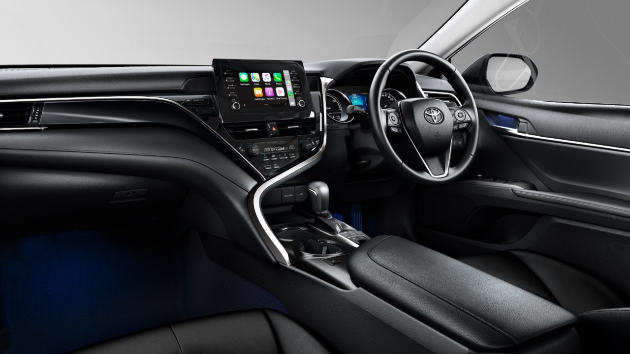 Toyota Corolla Hatchback interior front